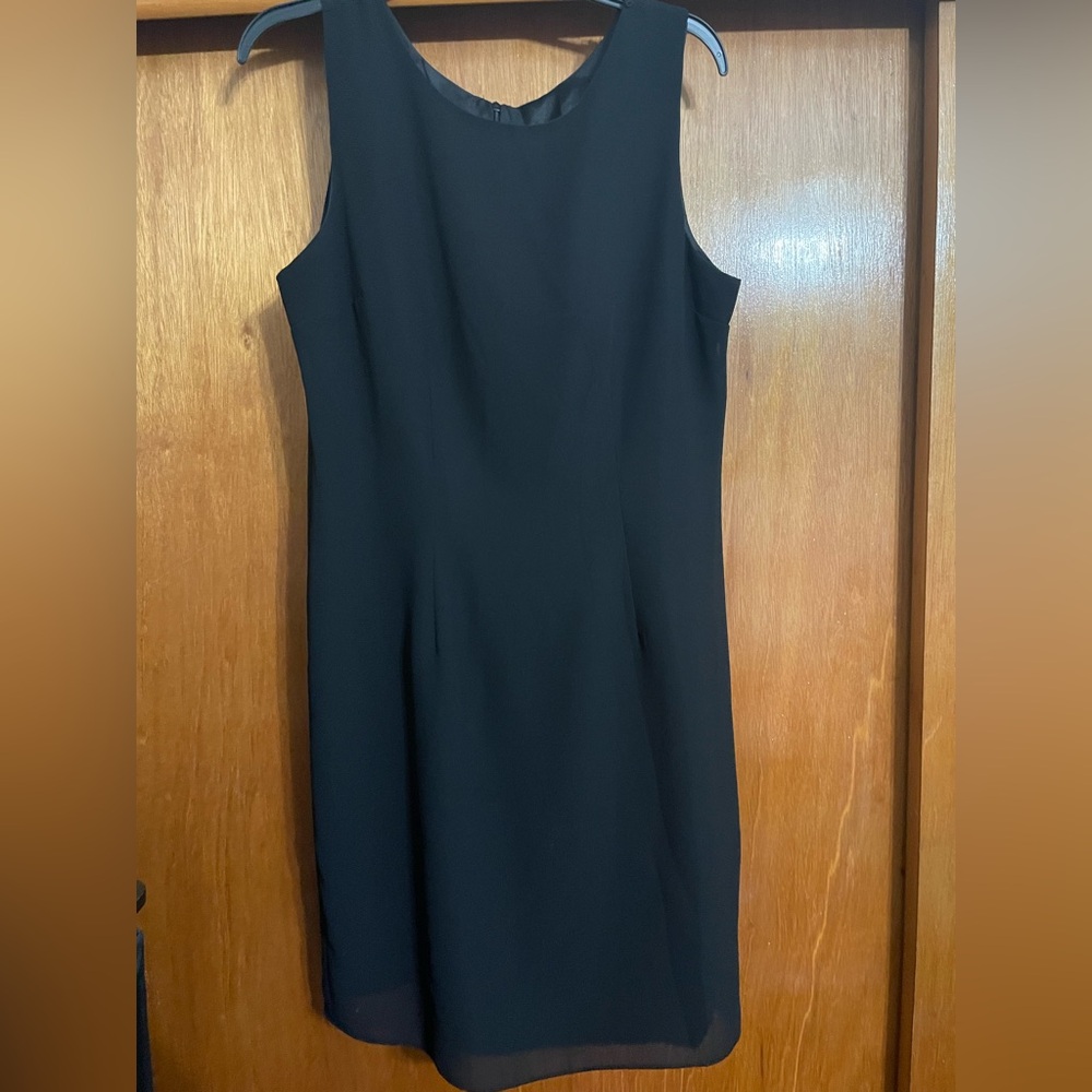 Elegant Black Sleeveless Dress